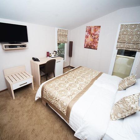 Hotel Iberia Didube à Tbilissi Extérieur photo