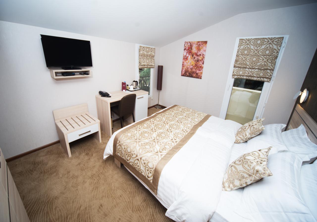 Hotel Iberia Didube à Tbilissi Extérieur photo