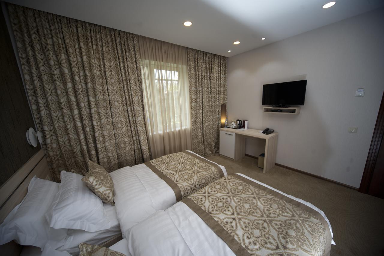 Hotel Iberia Didube à Tbilissi Extérieur photo